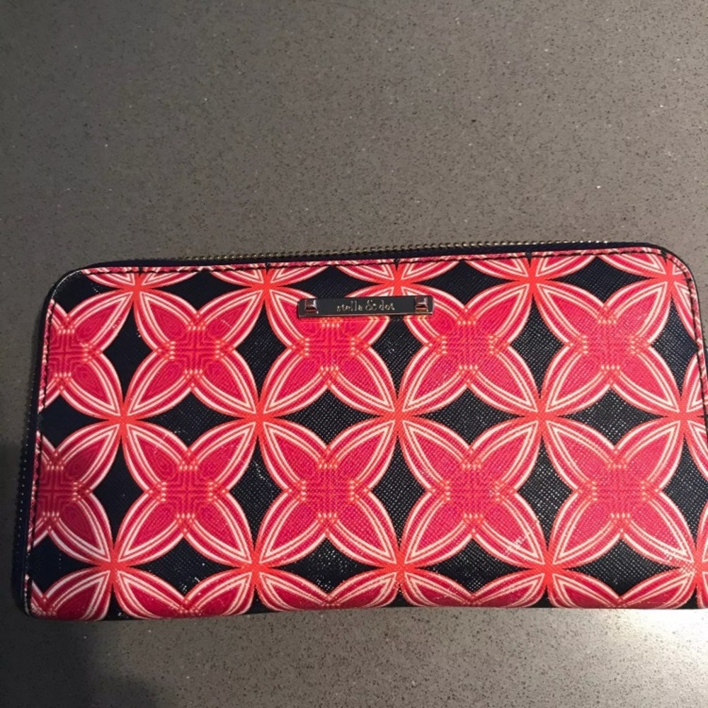 Stella And Dot wallet